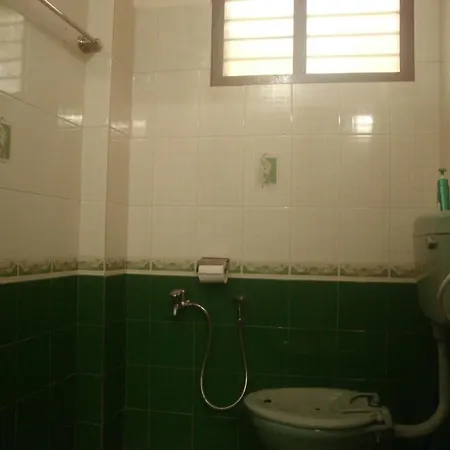 West Wind Homez - Home Stay Kochi Exterior photo