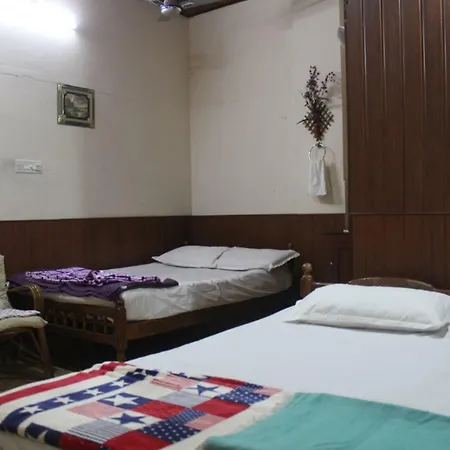 West Wind Homez - Home Stay Kochi Exterior photo