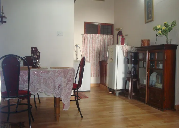 West Wind Homez - Home Stay